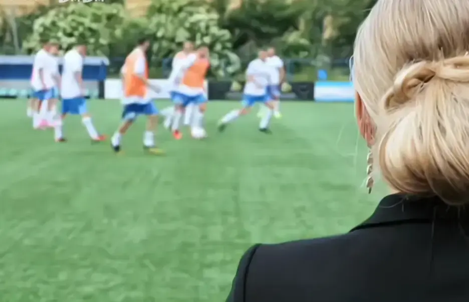 法国电影《Footballers'Moms》足球队的女老板们高清完整版-免费在线观看全集-VS影视资源分享