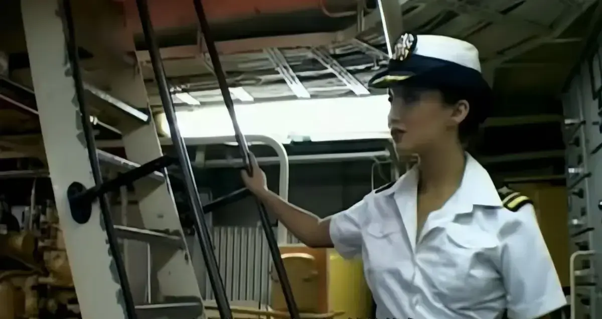 《军舰上的女兵》无删减版高清播放-军舰上的女兵全集免费在线看-1080P高清画质无广告完整版资源