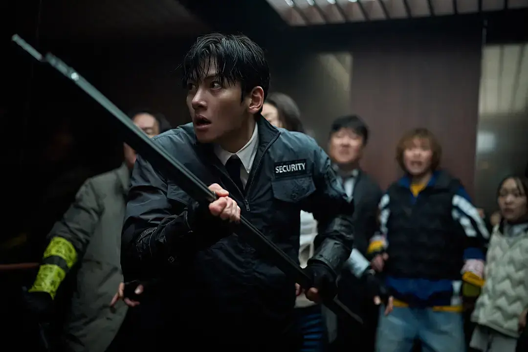 《群体》2026动作灾难电影-延尚昊执导全智贤主演丧尸惊悚片-《群体》无删减高清全集免费观看-1080P未删减版网盘资源