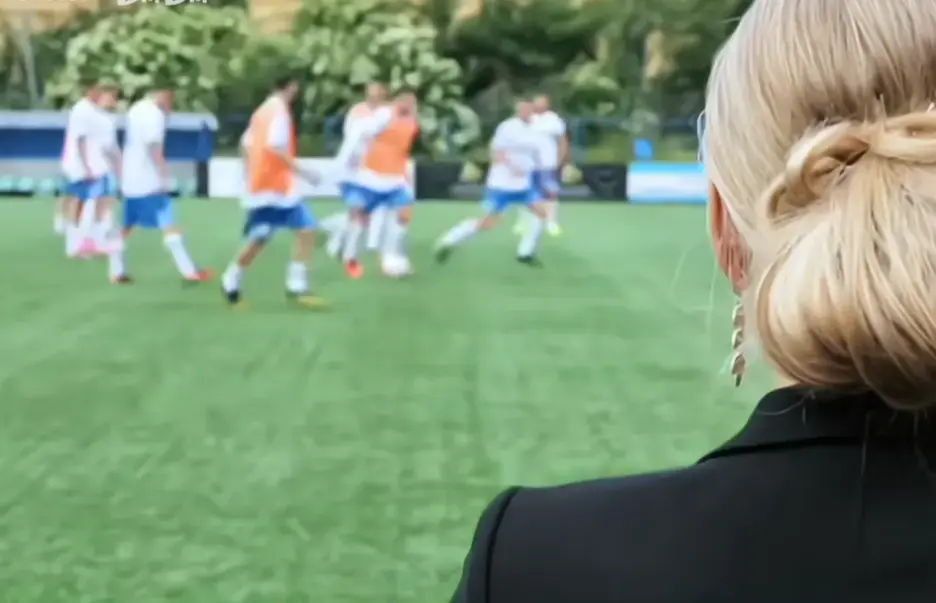 法国电影足球女老板《足球队的女老板们》免费播放-《Footballers‘Moms》无删减高清完整版在线观看HD