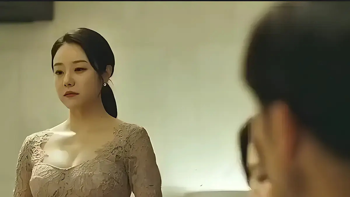 伦理电影《漂亮的保姆》资源下载-未删减版全集118分钟中文字幕1080P高清在线观看-漂亮的保姆韩国伦理剧无广告完整版免费播放